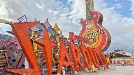 Las Vegas’ Neon Museum Attaches Spanish-Language Tours of Classic Casino Signs