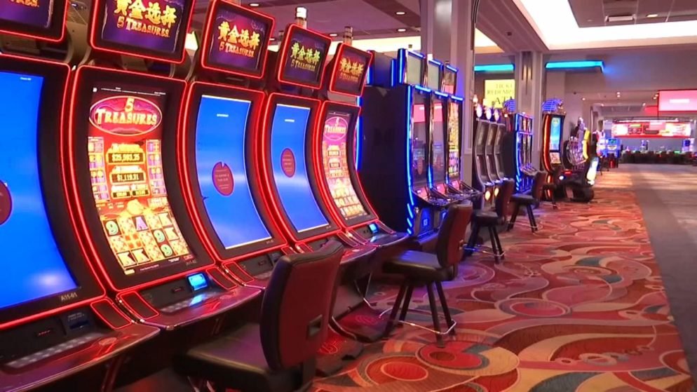 Manhattan Casino Defaults on Payment